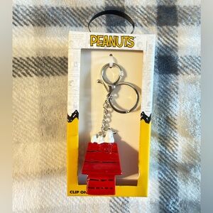 Peanuts Red and White Doghouse Keychain